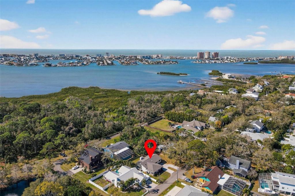 12756 POINSETTIA AVENUE, Seminole, FL 33776