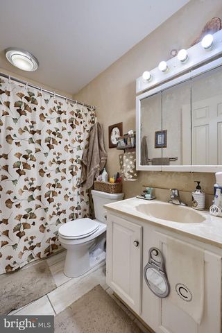 5 ORIOLE DR, Ephrata, PA 17522