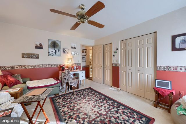 5 ORIOLE DR, Ephrata, PA 17522