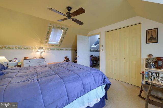 5 ORIOLE DR, Ephrata, PA 17522