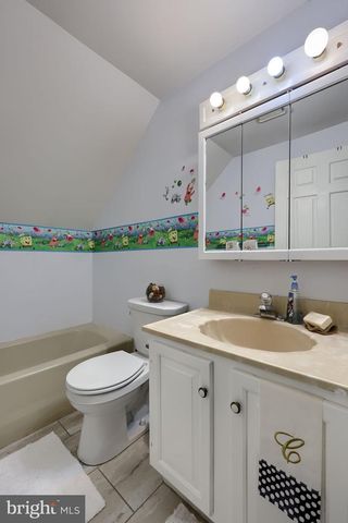 5 ORIOLE DR, Ephrata, PA 17522