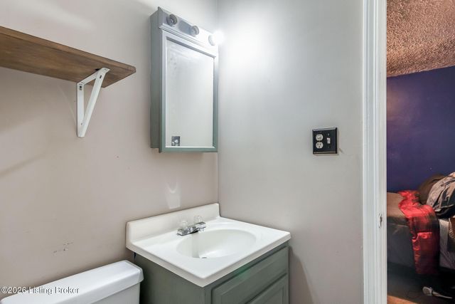 6620 Ashby Ln, Louisville, KY 40272