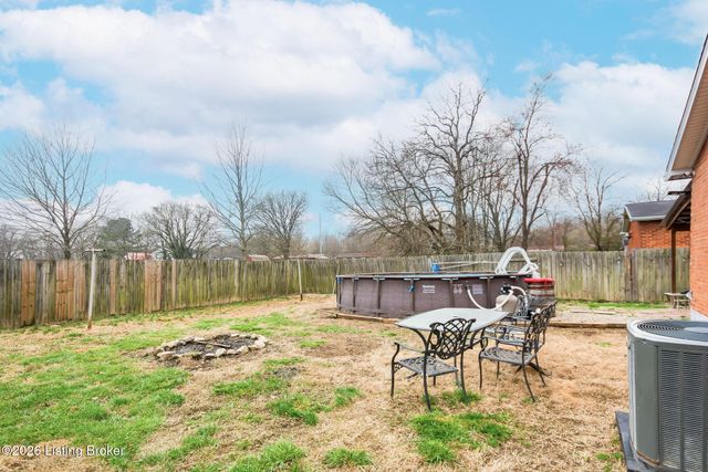 6620 Ashby Ln, Louisville, KY 40272