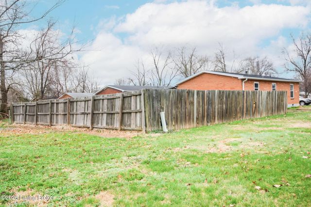 6620 Ashby Ln, Louisville, KY 40272