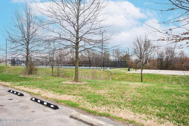 6620 Ashby Ln, Louisville, KY 40272