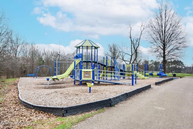 6620 Ashby Ln, Louisville, KY 40272