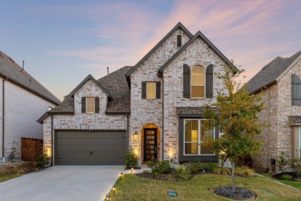 2008 Braided Mane Avenue, Aubrey, TX 76227