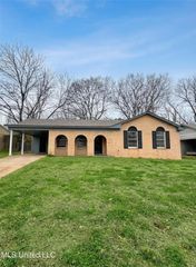 3140 Forest Glen Drive, Horn Lake, MS 38637