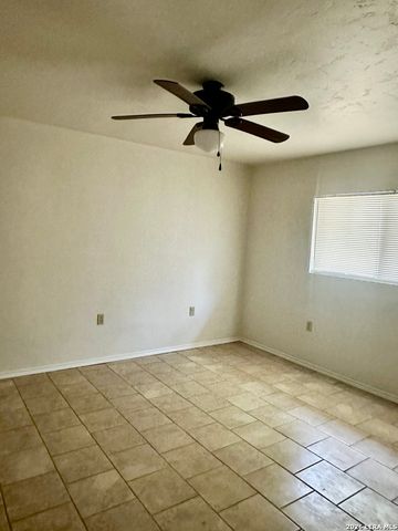 9803 Flatland Trl, Converse, TX 78109