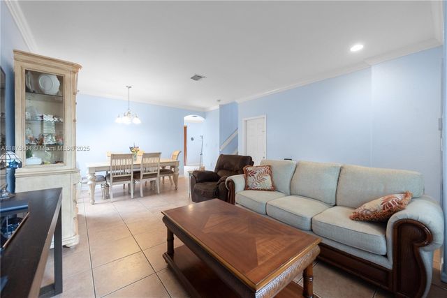1316 SE 18th Ter, Homestead, FL 33035