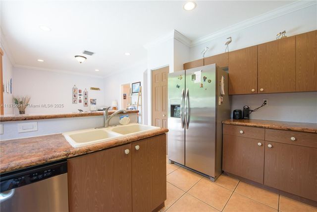 1316 SE 18th Ter, Homestead, FL 33035