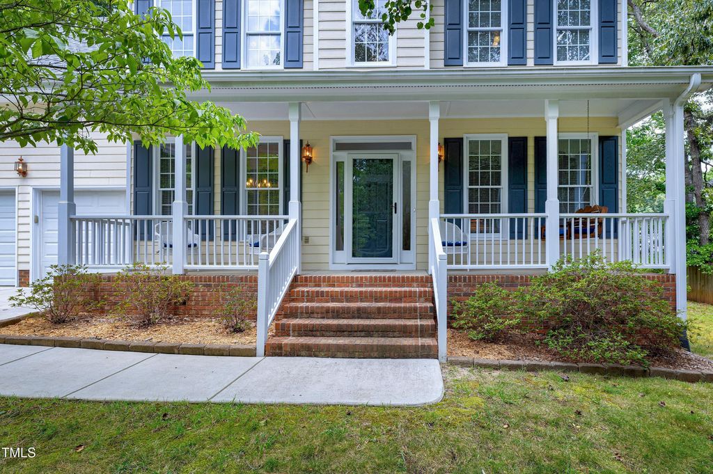102 Whitlock Lane, Cary, NC 27513