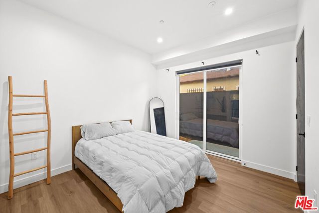 1905 S Corning Street 1, Los Angeles, CA 90034