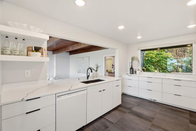4203 E 18th Ave, Spokane, WA 99223