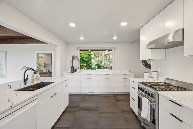 4203 E 18th Ave, Spokane, WA 99223