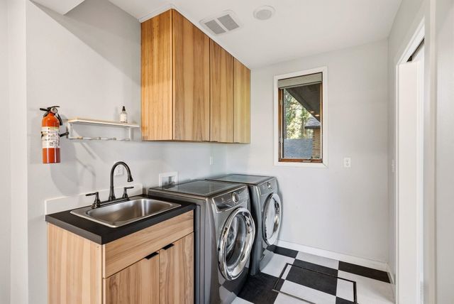 4203 E 18th Ave, Spokane, WA 99223
