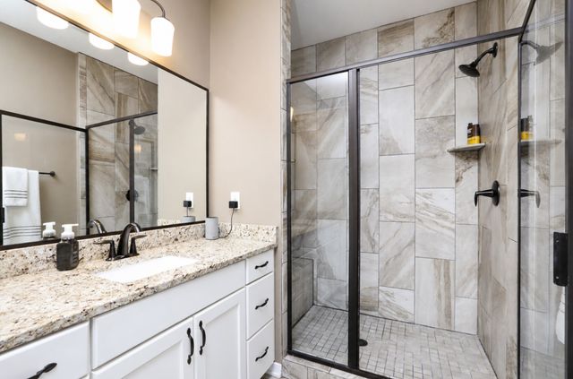 9425 Bellflower Lane, Norwalk, IA 50211