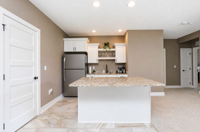 9425 Bellflower Lane, Norwalk, IA 50211
