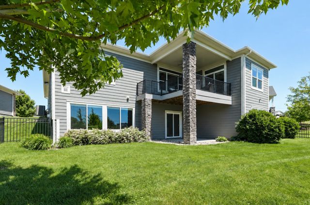 9425 Bellflower Lane, Norwalk, IA 50211