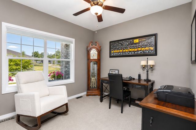 9425 Bellflower Lane, Norwalk, IA 50211