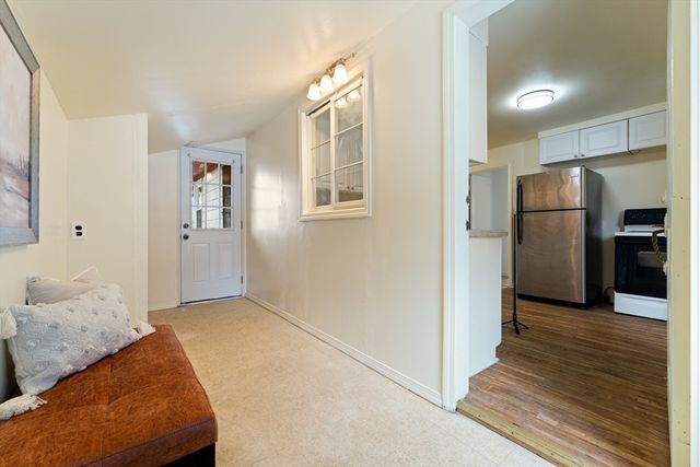 35 Dustin St, Worcester, MA 01604