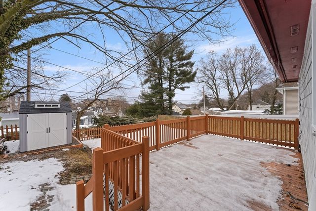 35 Dustin St, Worcester, MA 01604