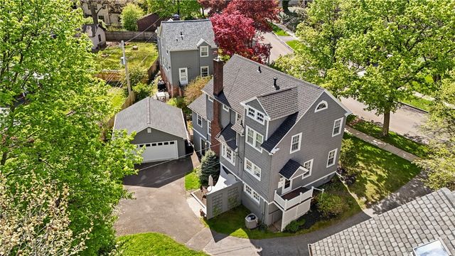 340 Cobbs Hill Dr, Rochester, NY 14610