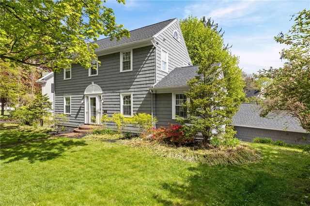 340 Cobbs Hill Dr, Rochester, NY 14610