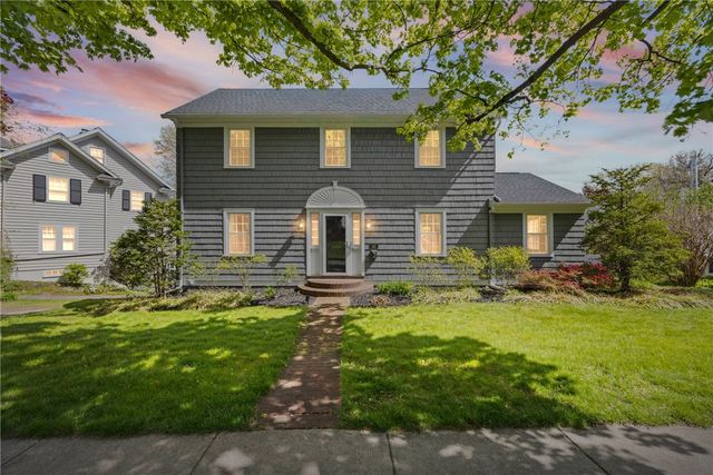 340 Cobbs Hill Dr, Rochester, NY 14610