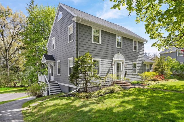 340 Cobbs Hill Dr, Rochester, NY 14610