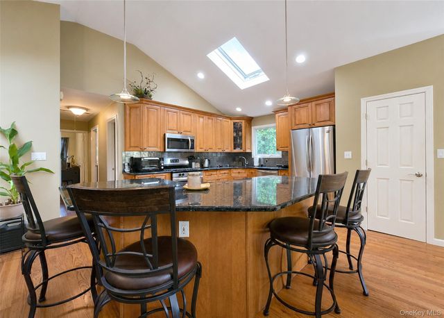 94 Newton Boulevard, Ronkonkoma, NY 11779