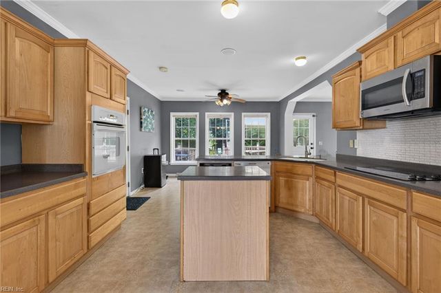 2782 Nansemond PW, Suffolk, VA 23434