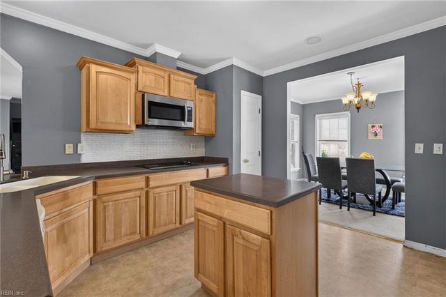 2782 Nansemond PW, Suffolk, VA 23434