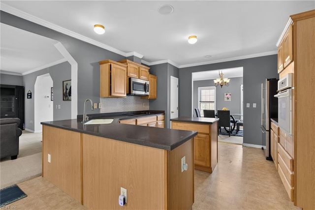 2782 Nansemond PW, Suffolk, VA 23434