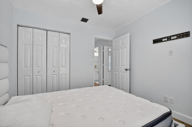 1891 Oak Berry Circle, Wellington, FL 33414