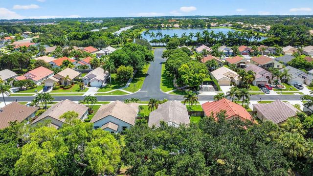 1891 Oak Berry Circle, Wellington, FL 33414