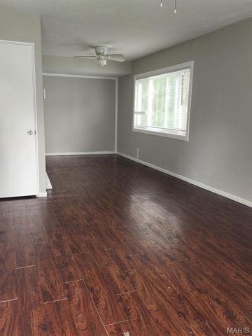 245 Grampian Road, St Louis, MO 63137