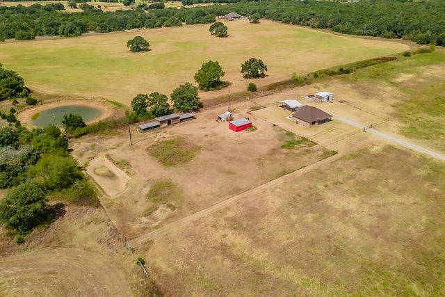 4798 County Road 2690, Alvord, TX 76225