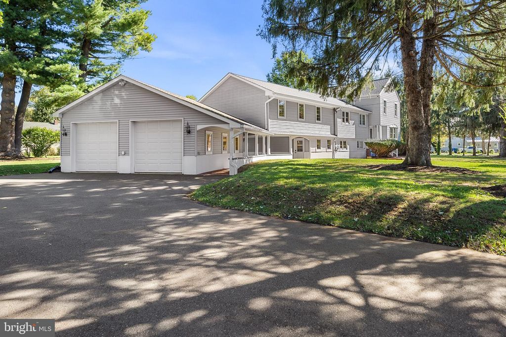34 PROSPECT AVE, PLAINSBORO, NJ 08536 — photo 4