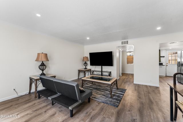 1750 E Avenue Q14 Apt 10, Palmdale, CA 93550