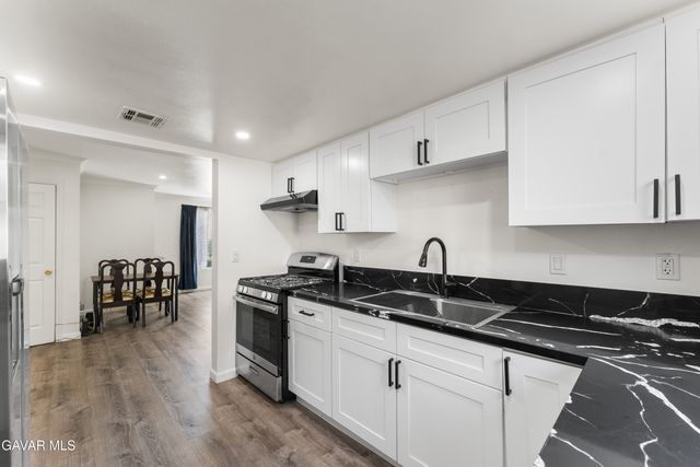 1750 E Avenue Q14 Apt 10, Palmdale, CA 93550