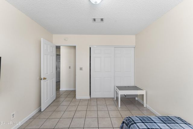 1750 E Avenue Q14 Apt 10, Palmdale, CA 93550