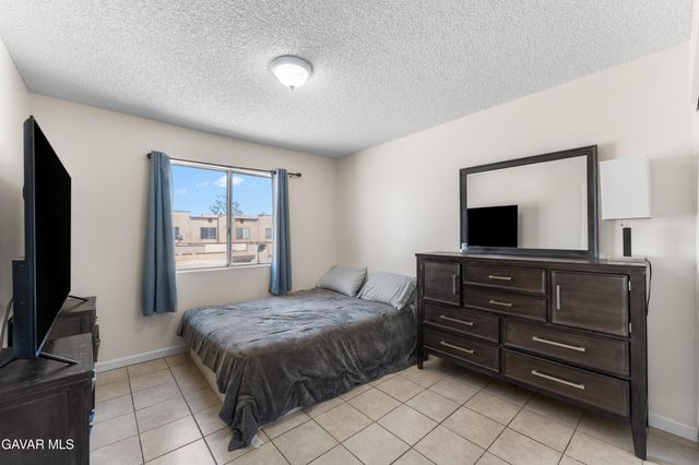 1750 E Avenue Q14 Apt 10, Palmdale, CA 93550