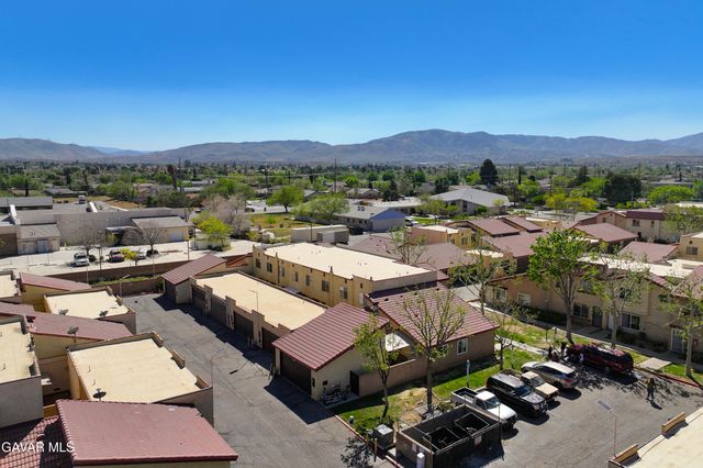 1750 E Avenue Q14 Apt 10, Palmdale, CA 93550