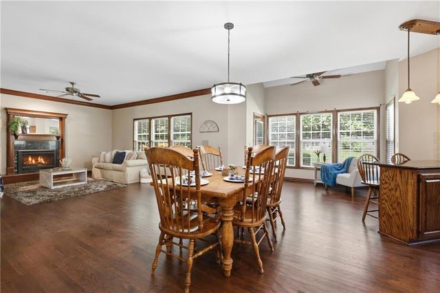 4312 SW Seattle Slew Drive, Lee's Summit, MO 64082