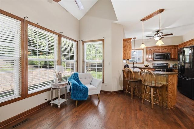 4312 SW Seattle Slew Drive, Lee's Summit, MO 64082
