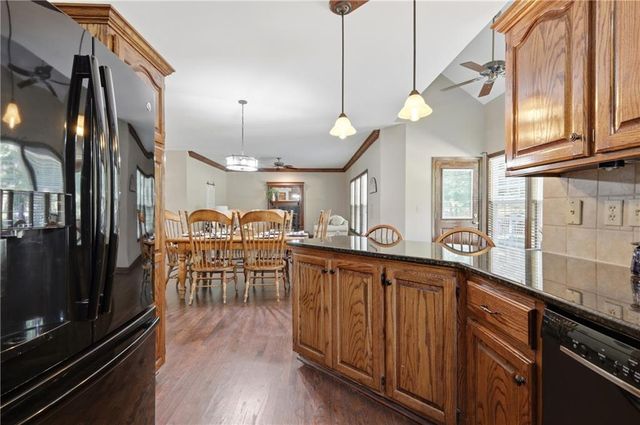 4312 SW Seattle Slew Drive, Lee's Summit, MO 64082