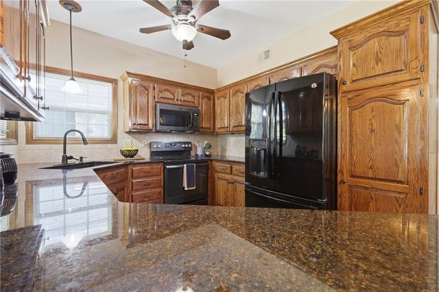 4312 SW Seattle Slew Drive, Lee's Summit, MO 64082