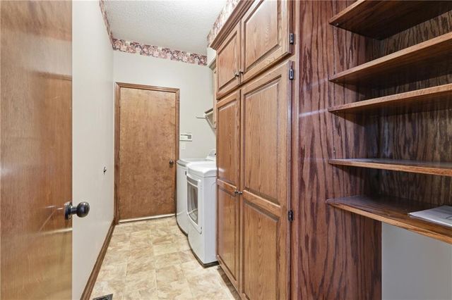 4312 SW Seattle Slew Drive, Lee's Summit, MO 64082