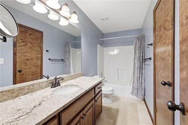 4312 SW Seattle Slew Drive, Lee's Summit, MO 64082